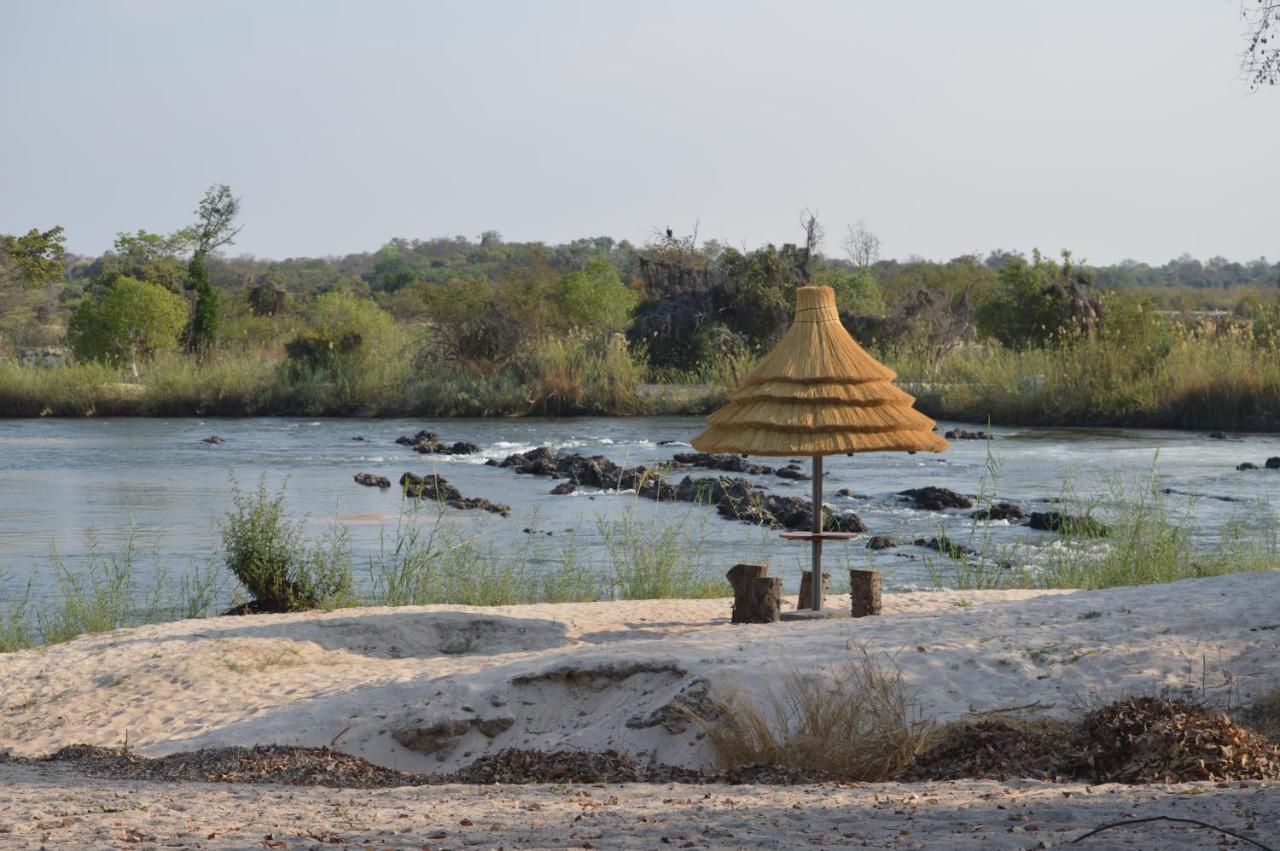 White Sands Lodge Divundu Zewnętrze zdjęcie